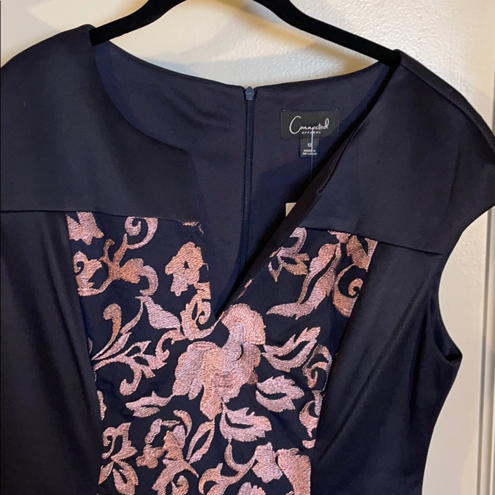 Dress - Picture 3 of 4